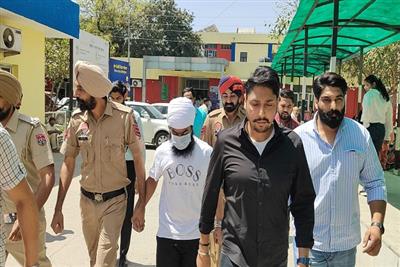 ਅੰਮ੍ਰਿਤਪਾਲ ਮਹਿਰੋਂ ਨੂੰ ਅਦਾਲਤ 'ਚ ਕੀਤਾ ਗਿਆ ਪੇਸ਼, ਜਾਣੋ ਕਦੋਂ ਹੋਵੇਗੀ ਅਗਲੀ ਪੇਸ਼ੀ