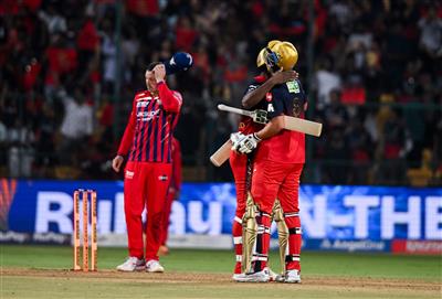 RCB की दमदार जीत, LSG को 5 विकेट से हराकर टॉप पर पहुंची बेंगलुरु