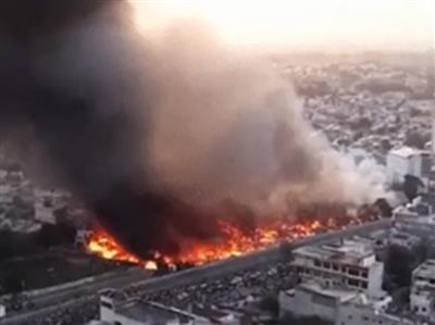 ਫਟ ਗਏ 100 ਗੈਸ ਸਿਲੰਡਰ, 1200 ਆਸ਼ਿਆਨੇ ਸੜ ਕੇ ਸੁਆਹ, ਕੰਬ ਗਿਆ ਪੂਰਾ ਇਲਾਕਾ