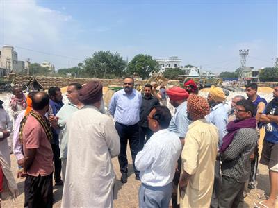 ਡਿਪਟੀ ਕਮਿਸ਼ਨਰ ਨੇ ਦਾਣਾ ਮੰਡੀਆਂ ਵਿੱਚ ਕਣਕ ਦੀ ਖ਼ਰੀਦ ਦਾ ਲਿਆ ਜਾਇਜ਼ਾ 