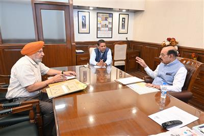 कैबिनेट मंत्री मोहिंदर भगत द्वारा रक्षा सेवा कल्याण विभाग के कार्यों की प्रगति का जायजा