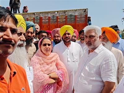 खाद्य एवं नागरिक आपूर्ति मंत्री लाल चंद कटारूचक ने संगरूर अनाज मंडी में खरीद कार्यों का लिया जायजा