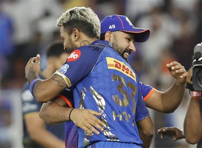 मुंबई इंडियंस की धमाकेदार वापसी, गुजरात टाइटंस को 99 रन से रौंदा