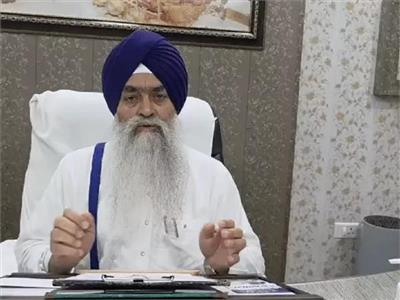 ਮੈਨੂੰ ਜਬਰੀ ਸੇਵਾਮੁਕਤ ਕੀਤਾ ਗਿਆ, ਹੁਣ ਮੇਰੇ ਘਰ 'ਤੇ ਜਾਸੂਸੀ ਕਰਵਾਈ ਜਾ ਰਹੀ ਹੈ : ਗਿਆਨੀ ਰਘਬੀਰ ਸਿੰਘ