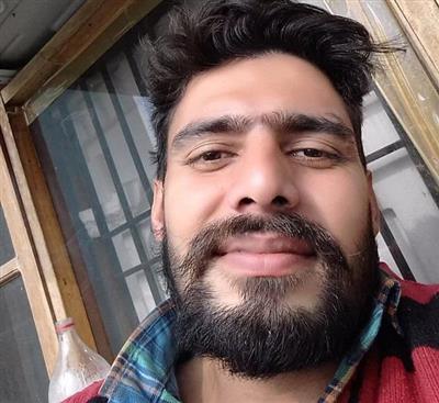 ਮੋਹਾਲੀ 'ਚ ਨੌਜਵਾਨ ਦੀ ਸ਼ੱਕੀ ਹਾਲਾਤ 'ਚ ਲਾਸ਼ ਬਰਾਮਦ, ਇਲਾਕੇ 'ਚ ਫੈਲੀ ਸਨਸਨੀ