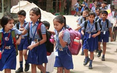 ਸੋਮਵਾਰ ਤੋਂ ਸਵੇਰੇ 6:45 'ਤੇ ਖੁੱਲ਼ਣਗੇ ਸਾਰੇ ਸਕੂਲ, ਕਈ ਸੂਬਿਆਂ ਵਿੱਚ ਬਦਲਿਆ ਛੁੱਟੀ ਦਾ ਵੀ ਸਮਾਂ