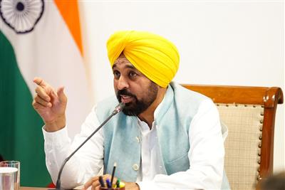 ਮਾਨਸੂਨ ਤੋਂ ਪਹਿਲਾਂ ਹੜ੍ਹਾਂ ਦੇ ਸੁਰੱਖਿਆਂ ਪ੍ਰਬੰਧਾਂ ਨੂੰ ਮਜ਼ਬੂਤ ਕਰਨ ਲਈ ਆਪ ਸਰਕਾਰ ਵੱਲੋਂ ਐਂਫੀਬੀਅਸ ਮਸ਼ੀਨਾਂ ਦੀ ਖਰੀਦ ਨੂੰ ਮਨਜ਼ੂਰੀ: ਮੁੱਖ ਮੰਤਰੀ ਭਗਵੰਤ ਸਿੰਘ ਮਾਨ