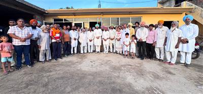 ਕਾਂਗਰਸੀ ਆਗੂ ਗੁਰਪ੍ਰਤਾਪ ਸਿੰਘ ਪਡਿਆਲਾ ਨੇ ਮੱਛਲੀ ਕਲਾ ਵਿੱਚ ਕੀਤੀ ਮੀਟਿੰਗ ਪਡਿਆਲਾ ਵੱਲੋਂ ਲੋਕਾਂ ਨੂੰ ਆਮ ਆਦਮੀ ਪਾਰਟੀ ਦੀਆਂ ਪੰਜਾਬ ਵਿਰੋਧੀ ਨੀਤੀਆਂ ਤੋਂ ਕਰਵਾਇਆ ਜਾਣੂ