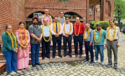 चंडीगढ़ कैरम एसोसिएशन चुनाव: बैरी फ्रांसिस अध्यक्ष और महेश सेखरी महासचिव पुनः निर्वाचित