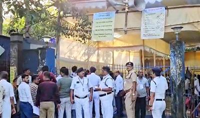 पश्चिम बंगाल चुनाव: मतगणना शुरू, पहले डाक मतपत्रों की गिनती