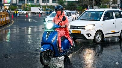 एनसीआर में बारिश से मौसम सुहावना और हवा हुई साफ, अगले 4 दिन राहत के आसार