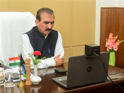 हिमाचल बोर्ड 10वीं का रिजल्ट घोषित, सीएम सुक्खू ने टॉपर से कहा-अच्छा इंसान बनना