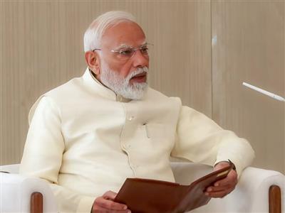 पीएम मोदी की यात्रा से भारत-यूएई संबंधों को मिला बढ़ावा, 5 अरब डॉलर के निवेश के साथ हुए कई समझौते