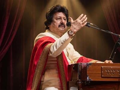 51 रुपये के इनाम से शुरू हुआ था पंकज उधास का सफर, फिर गजल की दुनिया के बन गए सम्राट