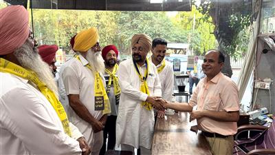 चेयरमैन दलवीर सिंह ढिल्लों ने धूरी के वार्ड नंबर 21 में घर-घर जाकर किया चुनाव प्रचार