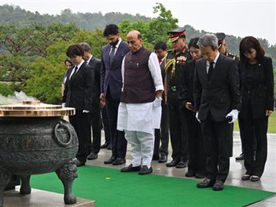 भारत-दक्षिण कोरिया मित्रता का संदेश, राजनाथ सिंह ने वीरों को किया नमन