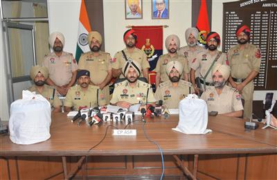 ਦੁਬਈ ਅਧਾਰਤ ਡਰੱਗ ਕਾਰਟੇਲ ਦਾ ਅੰਮ੍ਰਿਤਸਰ ਵਿੱਚ ਪਰਦਾਫ਼ਾਸ਼; 10 ਕਿੱਲੋ ਆਈ.ਸੀ.ਈ., 4 ਕਿੱਲੋ ਹੈਰੋਇਨ ਸਮੇਤ ਦੋ ਕਾਬੂ