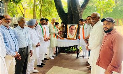 हरियाणाः कांग्रेस नेताओं ने पूर्व प्रधानमंत्री स्व. राजीव गांधी को दी श्रद्धांजलि
