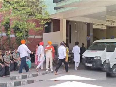 ਅੰਮ੍ਰਿਤਸਰ 'ਚ ਵਾਪਰਿਆ ਵੱਡਾ ਹਾਦਸਾ ! ਗੁਰੂਘਰ ਦੇ ਲੰਗਰ ਹਾਲ ਦੀ ਡਿੱਗ ਗਈ ਛੱਤ, 2 ਔਰਤਾਂ ਦੀ ਮੌਤ