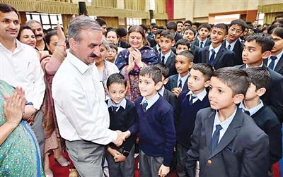 सीएम सर; जब टीचर अच्छे हैं, तो फिर क्यों बदले जा रहे, CM का जवाब, CBSE स्कूलों में इच्छा पूछकर हो रही नियुक्ति