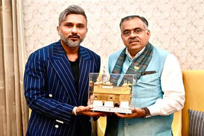 पंजाब को ड्रग-फ्री बनाने के लिए आगे आए यो यो हनी सिंह, तरुण चुग संग की खास बैठक