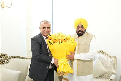 ਮੰਤਰੀ ਭਗਵੰਤ ਸਿੰਘ ਮਾਨ ਨੇ ਪੰਜਾਬ ਵਿੱਚ ਐਚ.ਪੀ.ਸੀ.ਐਲ. ਦਾ ਵੱਡਾ ਨਿਵੇਸ਼ ਯਕੀਨੀ ਬਣਾਇਆ; ਰਿਫਾਇਨਰੀ, ਬਾਇਓਫਿਊਲ ਅਤੇ ਬਾਇਓਗੈਸ ਪ੍ਰੋਜੈਕਟ ਆਰਥਿਕਤਾ ਨੂੰ ਦੇਣਗੇ ਹੁਲਾਰਾ ਅਤੇ ਰੋਜ਼ਗਾਰ ਦੇ ਮੌਕੇ ਪੈਦਾ ਕਰਨਗੇ