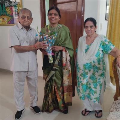 भाजपा प्रदेशाध्यक्ष डा. अर्चना गुप्ता ने पूर्व प्रदेश अध्यक्ष आत्म प्रकाश मनचंदा से लिया आशीर्वाद, भाजपा संगठन को मजबूत बनाने पर हुई चर्चा