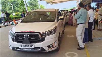 धर्मशाला पहुंचे भारत के मुख्य चुनाव आयुक्त ज्ञानेश कुमार, गगल एयरपोर्ट पर की लैंडिंग