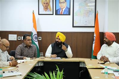 स्थानीय निकाय मंत्री हरजोत सिंह बैंस द्वारा ट्राइसिटी से सटे कस्बों में शहरी बुनियादी ढांचे संबंधी विभिन्न परियोजनाओं की घोषणा; विकास कार्यों की साप्ताहिक समीक्षा के निर्देश