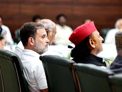 INDIA की बैठक में क्या बोले राहुल कि बिफरा लेफ्ट, CPM ने कहा- ED और मोदी की मदद करना बंद करें
