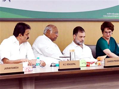 पंजाब कांग्रेस में आने वाला है भूचाल? हाईकमान ने 66 नेताओं को दिल्ली बुलाया; जानें अंदर की बात