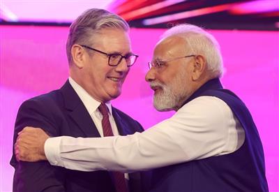 जी7 शिखर सम्मेलन के दौरान प्रधानमंत्री मोदी और कीर स्टार्मर की द्विपक्षीय बैठक, भारत-यूके संबंधों की प्रगति पर चर्चा
