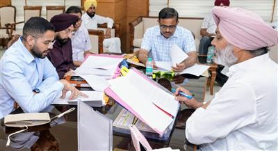 ਵਿੱਤ ਮੰਤਰੀ ਹਰਪਾਲ ਸਿੰਘ ਚੀਮਾ ਵੱਲੋਂ ਮੈਥਾਨੌਲ ਨੂੰ ਨਿਯਮਤ ਕਰਨ ਅਤੇ ਜ਼ਹਿਰੀਲੀ ਸ਼ਰਾਬ ਦੇ ਦੁਖਾਂਤਾਂ ਨੂੰ ਰੋਕਣ ਲਈ ਤੁਰੰਤ ਕੇਂਦਰੀ ਕਾਨੂੰਨ ਬਣਾਉਣ ਦੀ ਮੰਗ