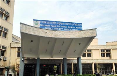 Kangra: टांडा में हिमकेयर कार्ड बंद, मरीजों की बढ़ी परेशानी