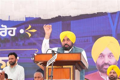 ਮੁੱਖ ਮੰਤਰੀ ਭਗਵੰਤ ਸਿੰਘ ਮਾਨ ਨੇ ਸਮਾਣਾ ਵਿੱਚ ਖੇਡ ਸਟੇਡੀਅਮ ਦਾ ਨੀਂਹ ਪੱਥਰ ਰੱਖਿਆ; ਨਸ਼ਿਆਂ ਖ਼ਿਲਾਫ਼ ਖੇਡਾਂ ਨੂੰ ਸਭ ਤੋਂ ਕਾਰਗਰ ਹਥਿਆਰ ਦੱਸਿਆ