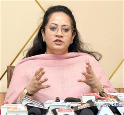 प्रत्येक जिले के नागरिक अस्पताल में प्लेटलेट्स की सुविधा पूरी तरह से मुफ्त : आरती सिंह राव