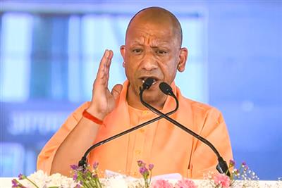 योगी सरकार आने पर पकड़ी केंद्रीय योजनाओं ने रफ्तार, बनवाए 3.31 करोड़ से अधिक शौचालय