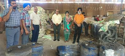 ਕੇਨ ਕਮਿਸ਼ਨਰ ਪੰਜਾਬ ਵੱਲੋ ਖ਼ਾਦ ਵਿਕਰੇਤਾਵਾਂ ਅਤੇ ਪਲਾਈਵੁੱਡ ਇੰਡਸਟਰੀ ਦੀ ਚੈਕਿੰਗ 