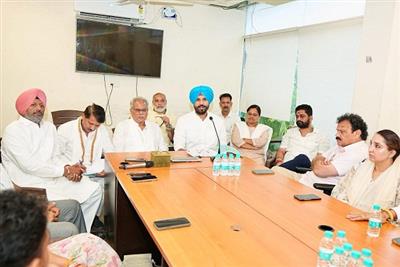 ਪੰਜਾਬ ਕਾਂਗਰਸ ਨੇ 2027 ਚੋਣਾਂ ਲਈ ਕੱਸੀ ਕਮਰ, ਭੂਪੇਸ਼ ਬਘੇਲ ਨੇ ਜ਼ਿਲ੍ਹਾ ਪ੍ਰਧਾਨਾਂ ਨਾਲ ਕੀਤੀ ਅਹਿਮ ਮੀਟਿੰਗ