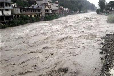 75 सड़कें बंद... 29 ट्रांसफार्मर प्रभावित, हिमाचल में मानसून की बारिश ने मचाई तबाही, अगले 5 दिनों तक येलो अलर्ट