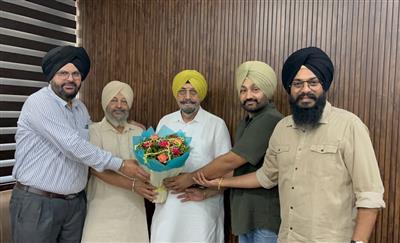 ਅਵਤਾਰ ਸਿੰਘ ਲੋਹਗੜ੍ਹ ਬਣੇ ਜ਼ੀਰਕਪੁਰ ਦੇ ਨਵੇਂ ਬਲਾਕ ਪ੍ਰਧਾਨ, ਵਿਧਾਇਕ ਕੁਲਜੀਤ ਸਿੰਘ ਰੰਧਾਵਾ ਨੇ ਦਿੱਤੀ ਵਧਾਈ