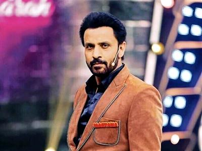 जोक्स जिन्हें सुनाने के बाद स्टेज के पीछे जाकर रोते हैं कॉमेडियन राजीव ठाकुर