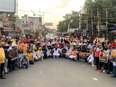 ਜਲੰਧਰ 'ਚ 'ਸਤਲੁਜ' ਫ਼ਿਲਮ 'ਤੇ ਪਾਬੰਦੀ ਖ਼ਿਲਾਫ਼ ਵੱਖ-ਵੱਖ ਜਥੇਬੰਦੀਆਂ ਨੇ ਕੱਢਿਆ ਰੋਸ ਮਾਰਚ