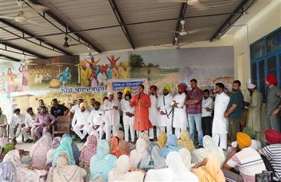 ਕੈਬਨਿਟ ਮੰਤਰੀ ਅਮਨ ਅਰੋੜਾ ਨੇ ਪਿੰਡ ਬਹਾਦਰਪੁਰ ਸਮੇਤ ਵੱਖ-ਵੱਖ ਪਿੰਡਾਂ ਵਿਖੇ ‘ਲੋਕ ਮਿਲਣੀ’ ਪ੍ਰੋਗਰਾਮ ਤਹਿਤ ਲੋਕਾਂ ਦੀਆਂ ਸਮੱਸਿਆਵਾਂ ਸੁਣੀਆਂ