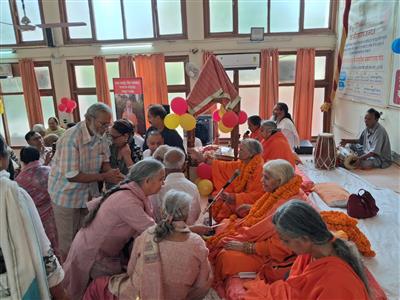 स्वामी डॉ. मनीषा दीदी जी का संन्यास दिवस श्रद्धा एवं गरिमा के साथ संपन्न