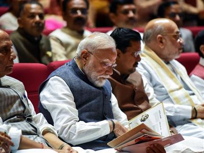 NEET पेपर लीक को PM मोदी ने बताया 'घोर पाप', संसद में चर्चा के लिए सरकार तैयार