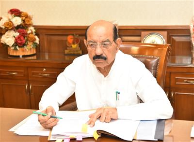 बागवानी योजनाओं का लाभ हर किसान तक पहुँचाना सुनिश्चित करें अधिकारी: मोहिंदर भगत