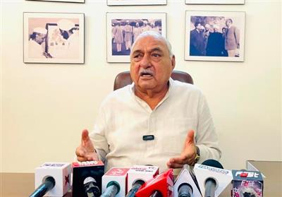 राहुल गांधी व विपक्षी नेताओं पर बल प्रयोग निंदनीय, धर्मेंद्र प्रधान का इस्तीफा और परीक्षा प्रणाली में सुधार जरूरी : भूपेंद्र हुड्डा