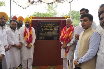 जल संसाधन मंत्री बरिंदर कुमार गोयल द्वारा गांव संधू कलां और भगतपुरा में 82 करोड़ रुपये की लागत वाली नहरी परियोजनाओं का उद्घाटन