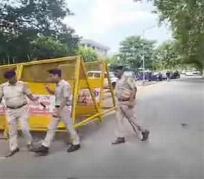 भाजपा ऑफिस के बाहर भारी पुलिस फोर्स तैनात, चंडीगढ़ में हाई अलर्ट! पढ़ें क्या है वजह